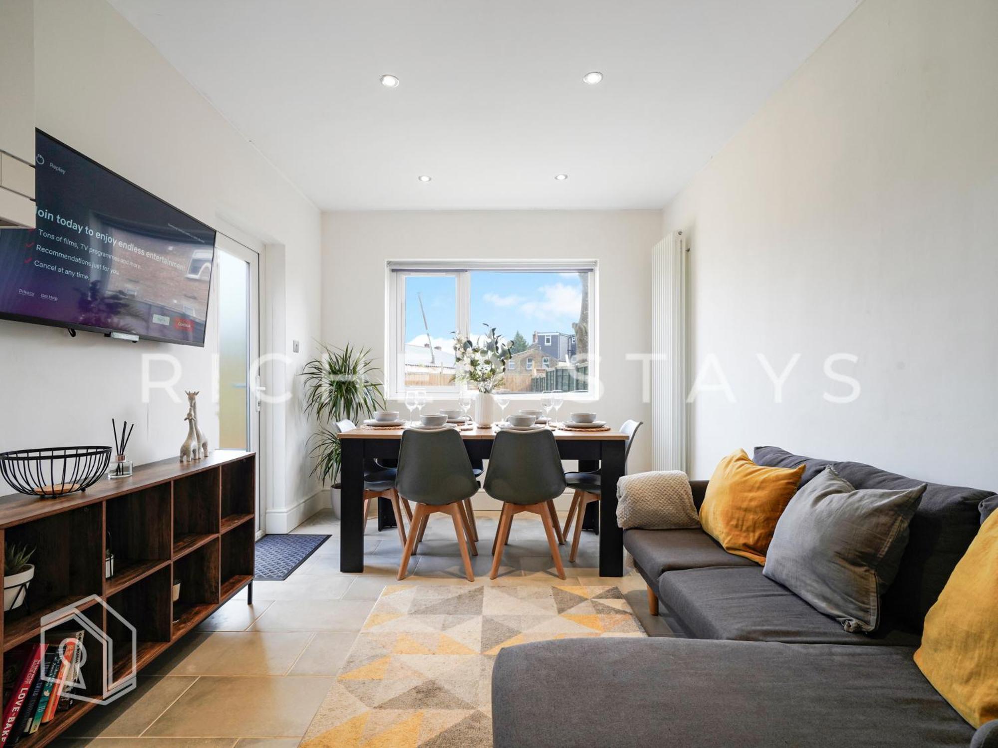 Watford Large 5Br Home - Contractors & Families 외부 사진